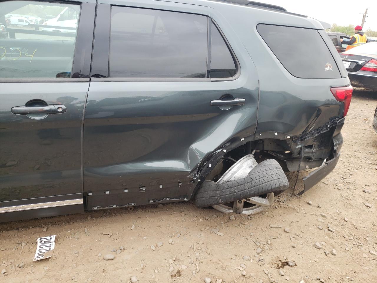 Photo 9 from auction – 2016 FORD EXPLORER X with VIN 1FM5K8D85GGB87537