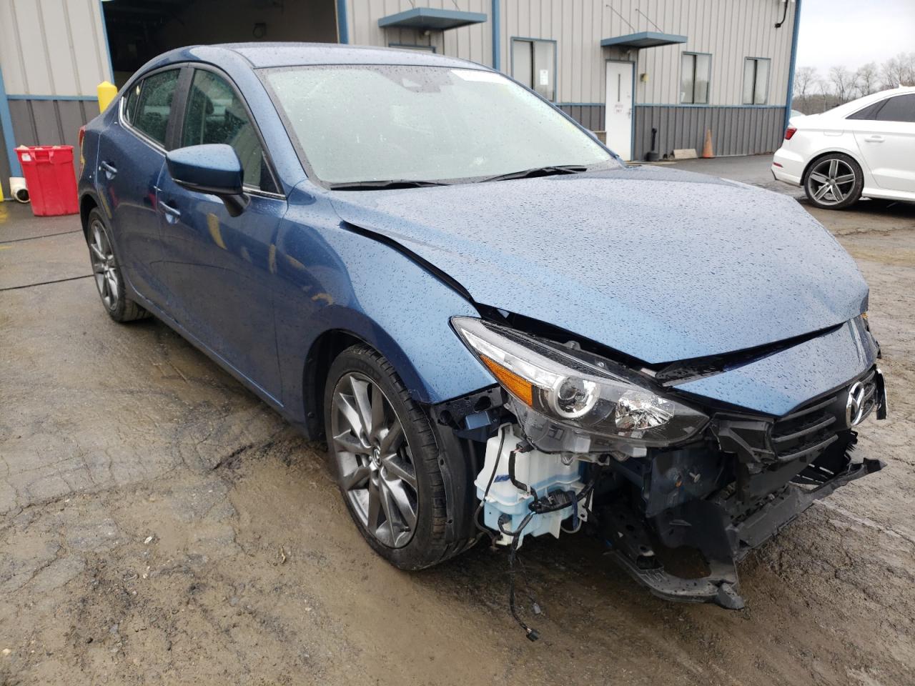MAZDA 3 TOURING 2018 with VIN 3MZBN1V38JM200736 - Photo from auction