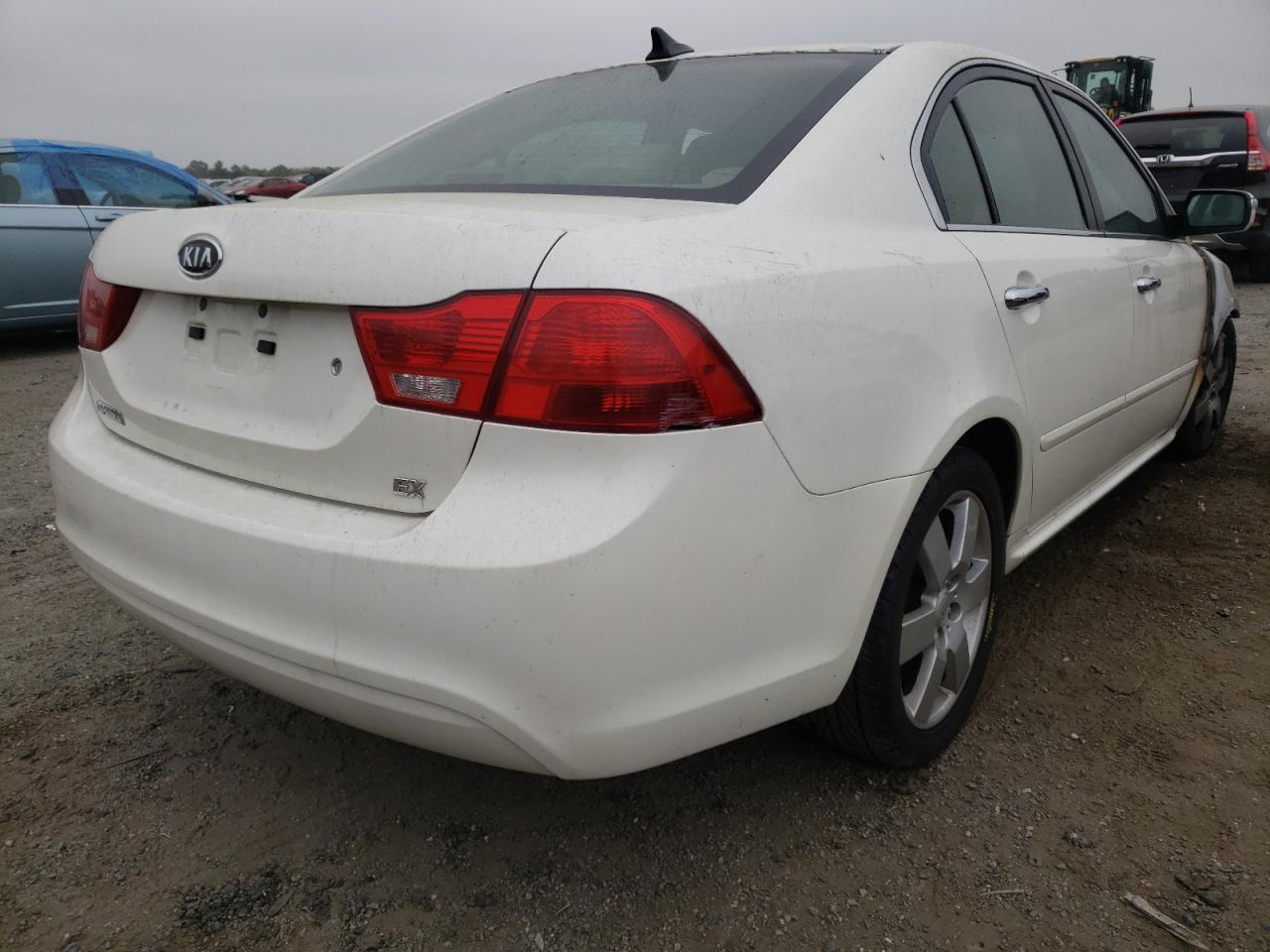 Photo 4 from auction – 2009 KIA OPTIMA LX with VIN KNAGE228395335006