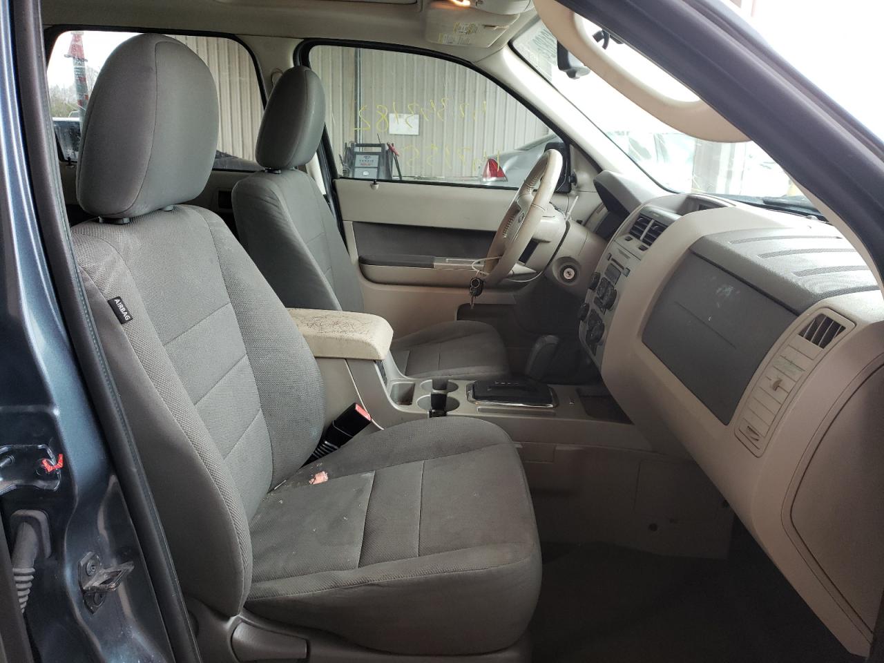 Photo 5 from auction – 2010 FORD ESCAPE XLT with VIN 1FMCU0DGXAKA01554