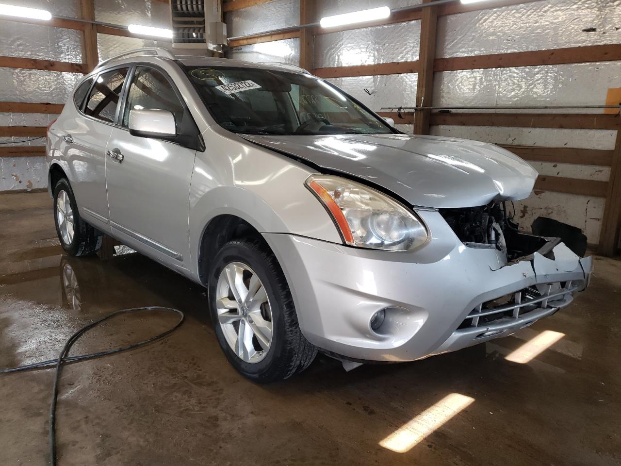 NISSAN ROGUE S 2013 with VIN JN8AS5MV8DW600936 - Photo from auction