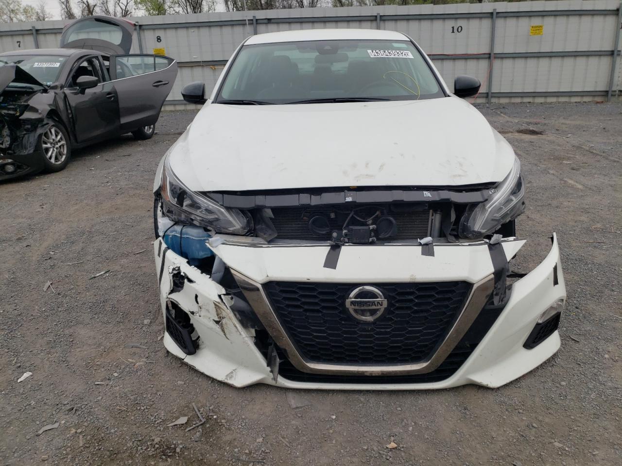 Photo 9 from auction – 2020 NISSAN ALTIMA SR with VIN 1N4BL4CV3LC235807