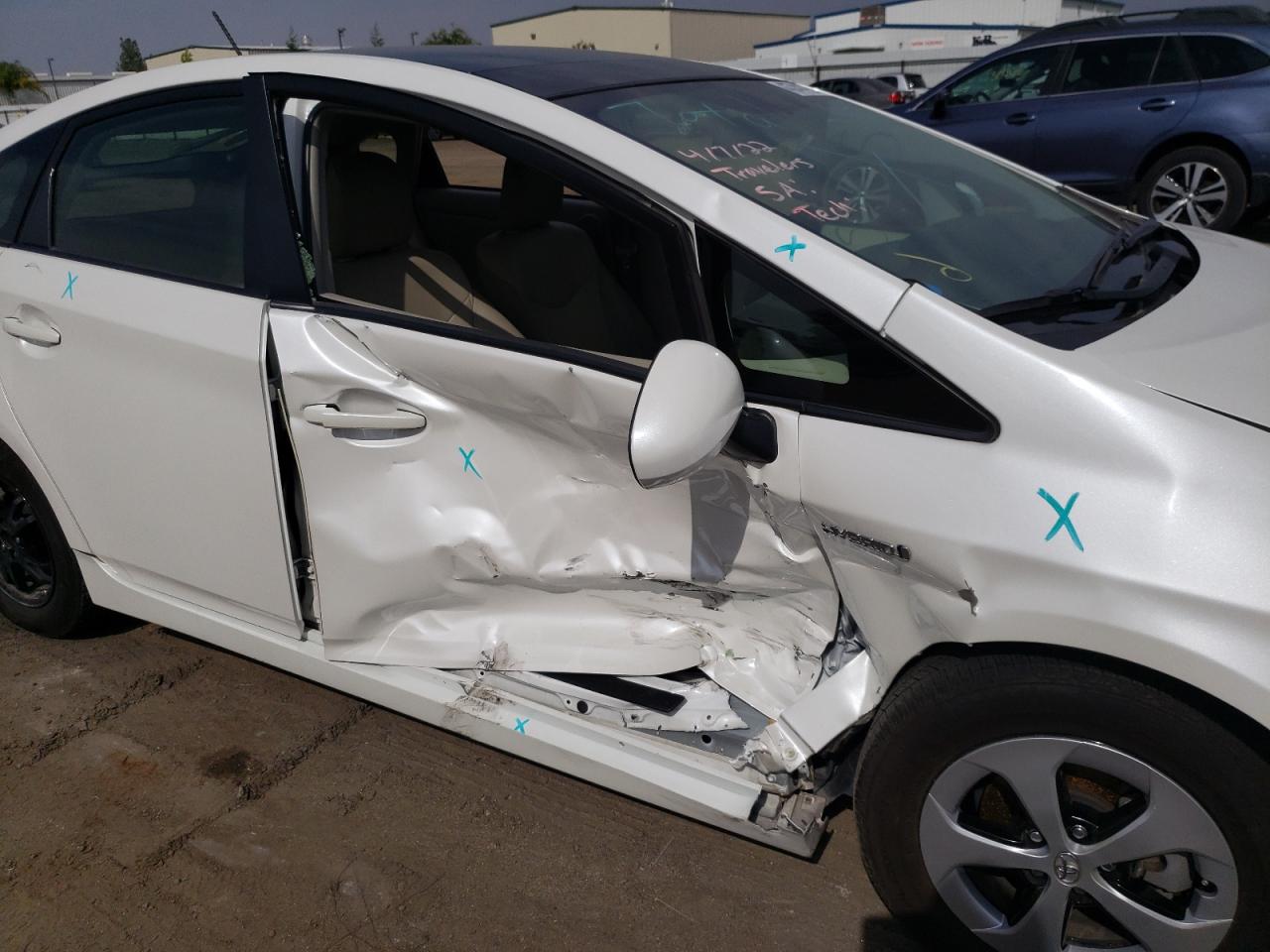 Photo 9 from auction – 2013 TOYOTA PRIUS with VIN JTDKN3DU3D5629737