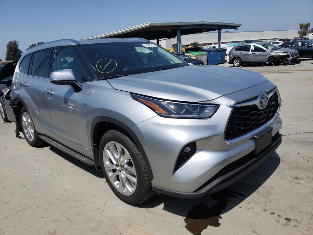 Photo 1 from auction – 2022 TOYOTA HIGHLANDER with VIN 5TDXBRCH0NS542962