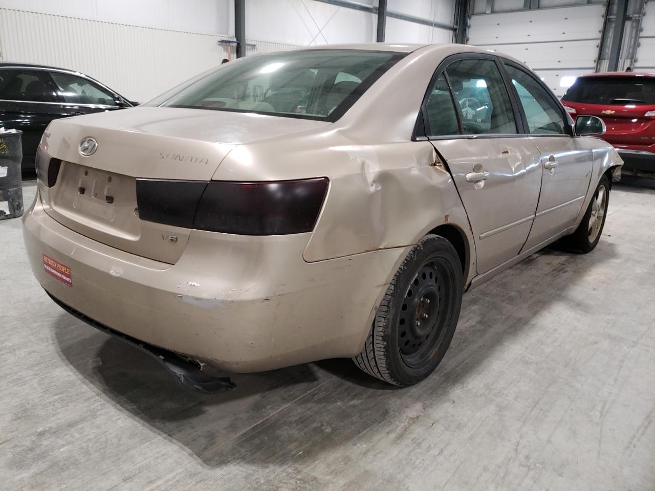 Photo 4 from auction – 2007 HYUNDAI SONATA SE with VIN 5NPEU46F47H172042