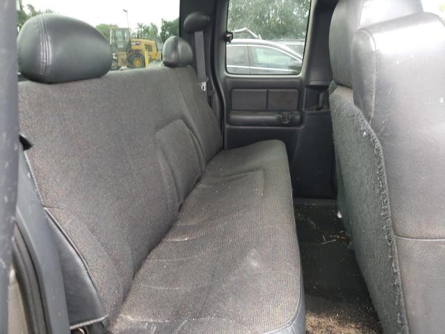 Photo 6 from auction – 2001 CHEVROLET SILVERADO with VIN 1GCEC19T11Z103053
