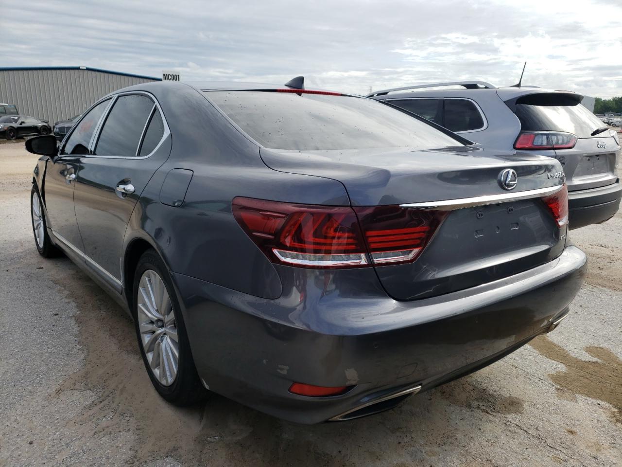 Photo 3 from auction – 2015 LEXUS LS 460L with VIN JTHDL5EF1F5007343