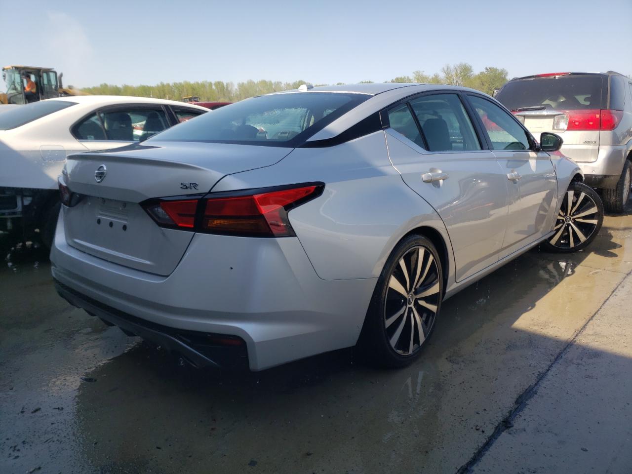 Photo 4 from auction – 2019 NISSAN ALTIMA SR with VIN 1N4BL4CVXKC172672