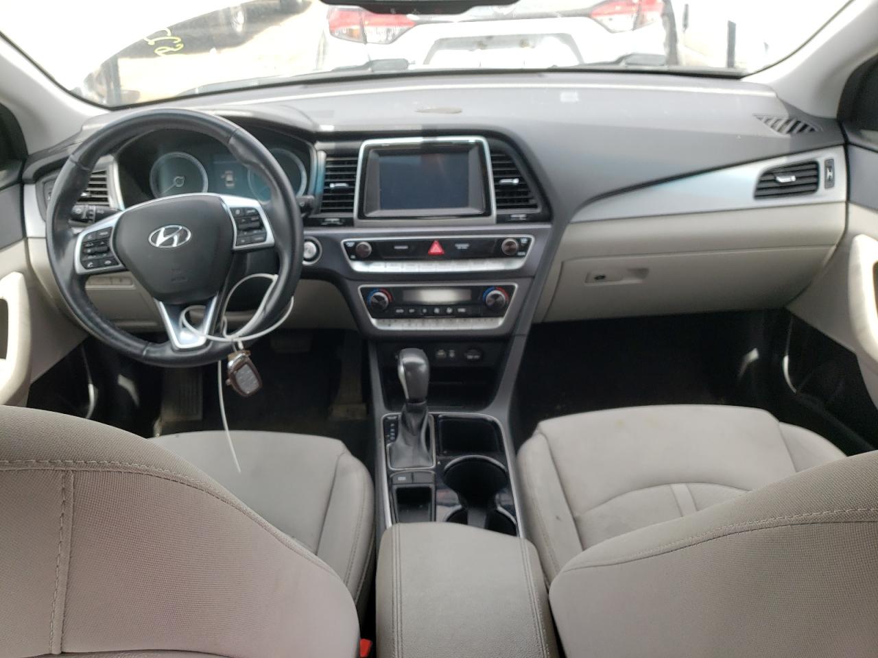 Photo 9 from auction – 2019 HYUNDAI SONATA LIM with VIN 5NPE34AF7KH775151