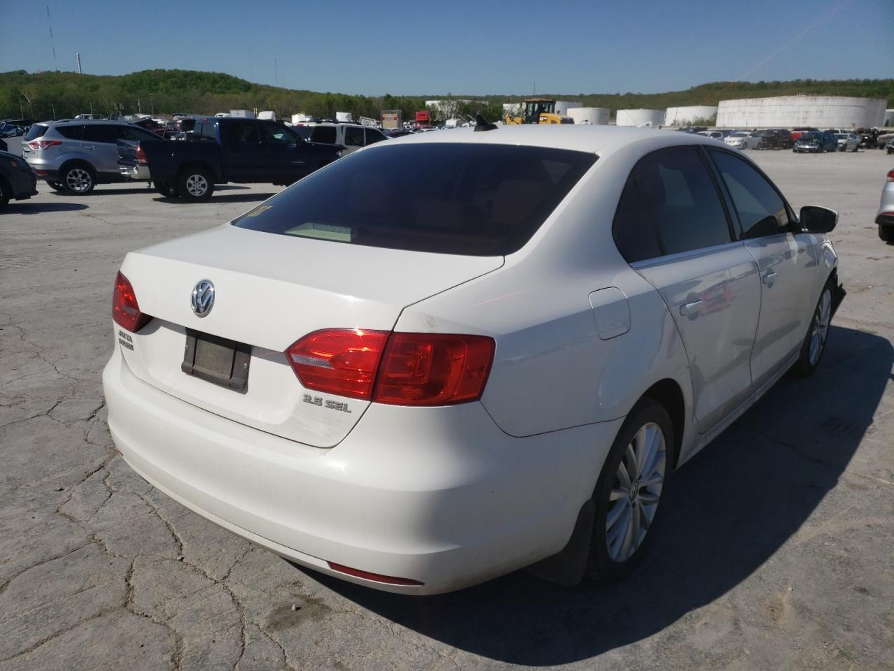 Photo 4 from auction – 2011 VOLKSWAGEN JETTA SEL with VIN 3VWLX7AJ8BM394854