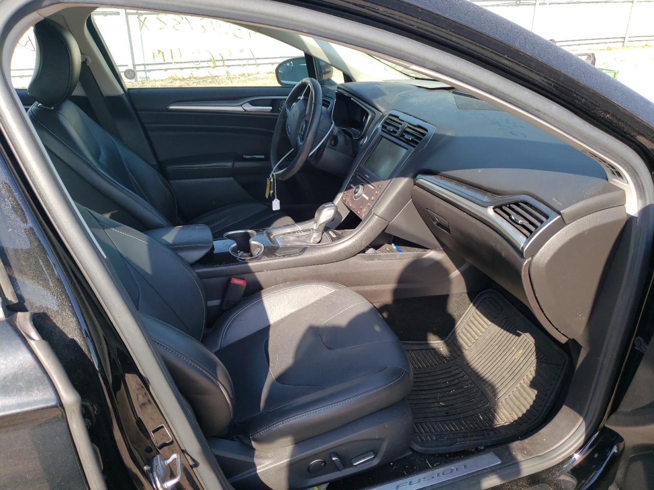 Photo 5 from auction – 2016 FORD FUSION TIT with VIN 3FA6P0K95GR391793