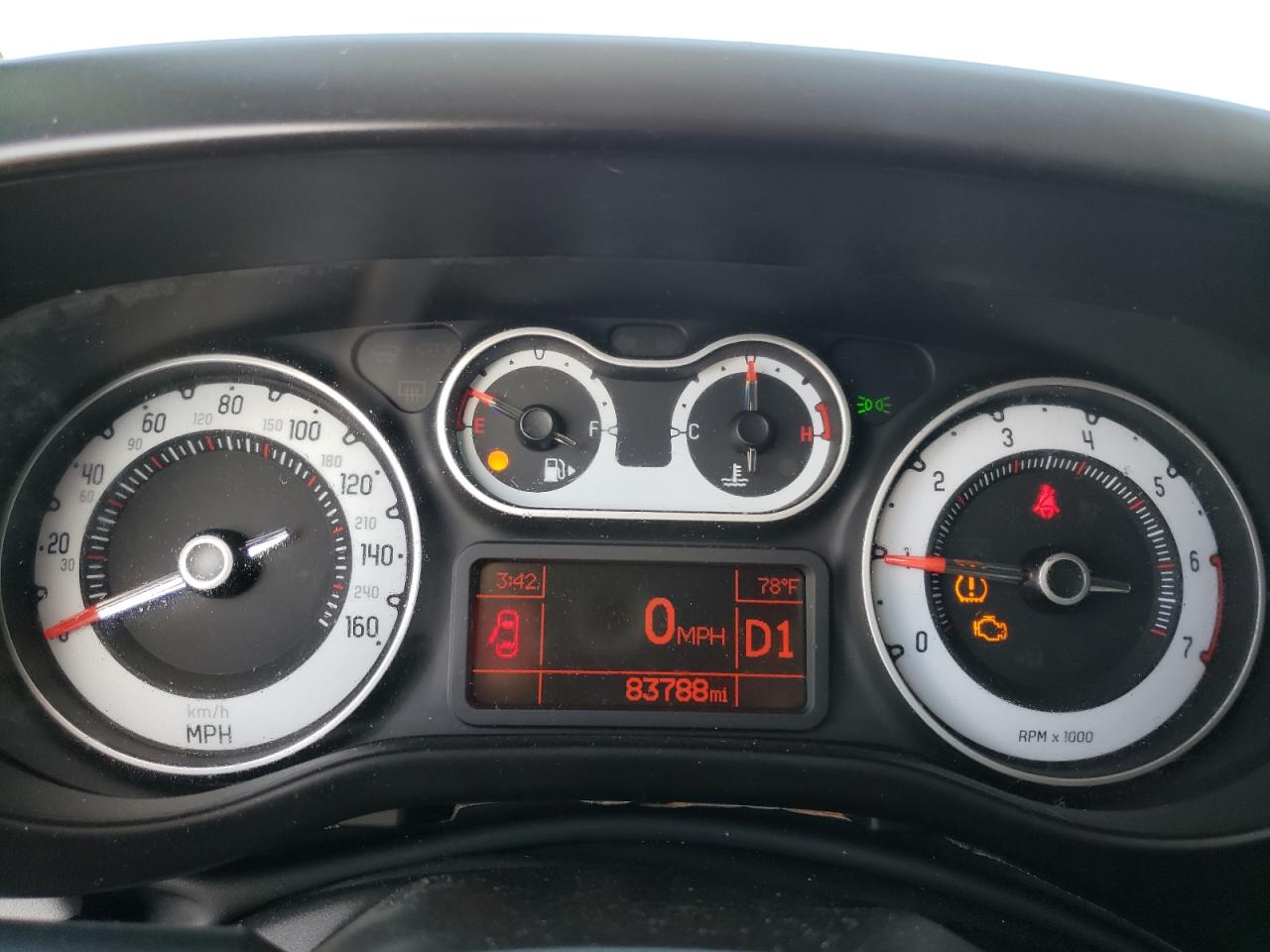 Photo 8 from auction – 2014 FIAT 500L EASY with VIN ZFBCFABH6EZ026211