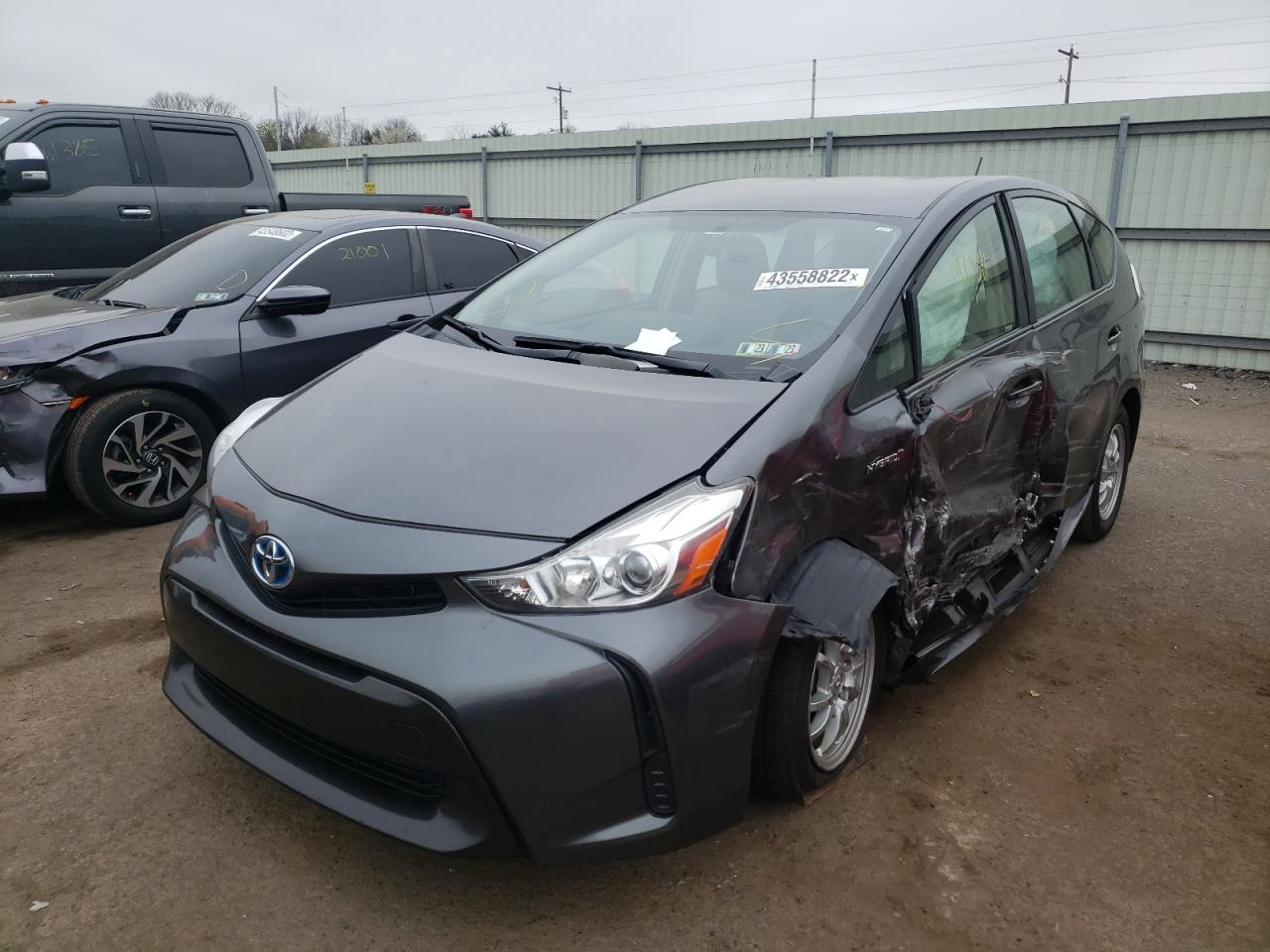 Photo 2 from auction – 2016 TOYOTA PRIUS V with VIN JTDZN3EU5GJ046644
