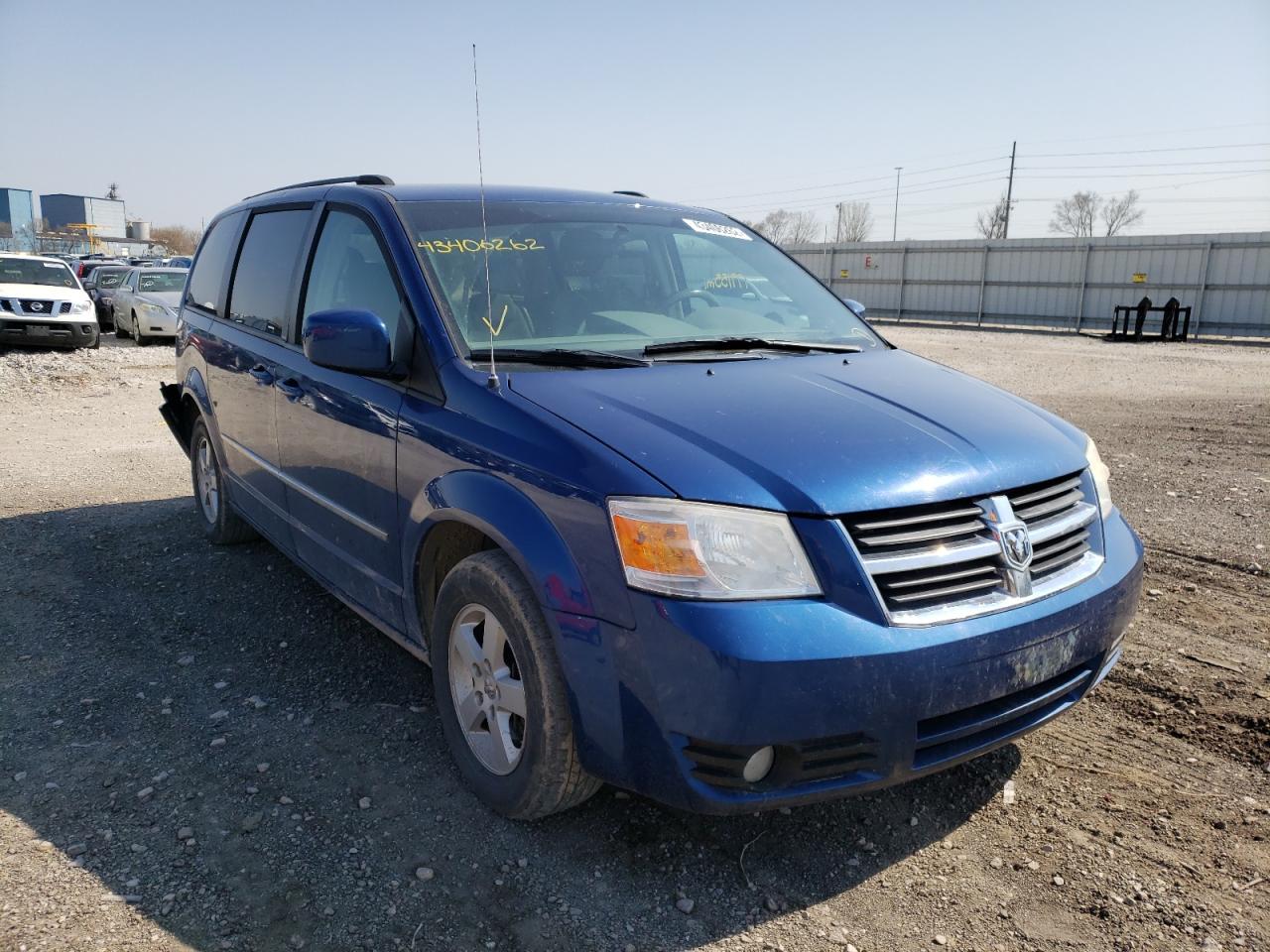 DODGE GRAND CARA 2010 with VIN 2D4RN5DX3AR146870 - Photo from auction
