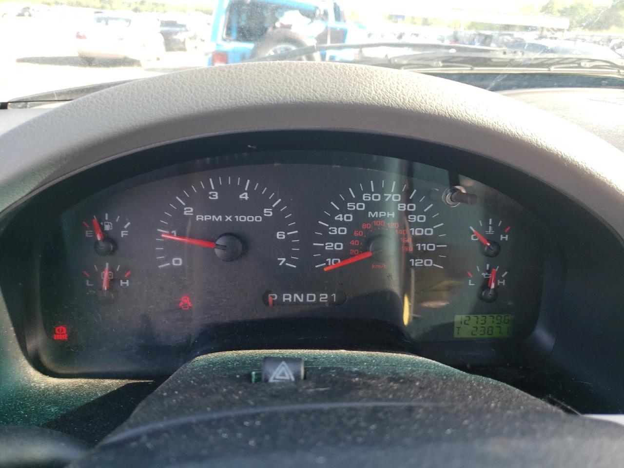 Photo 8 from auction – 2008 FORD F150 with VIN 1FTRF12W58KD71104