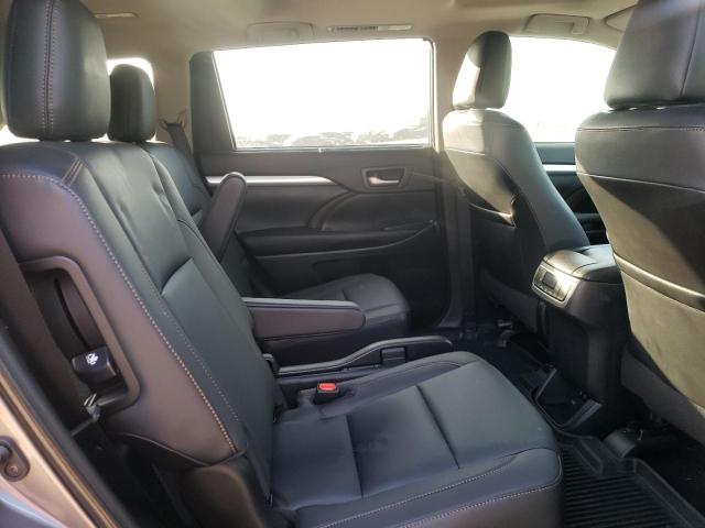 Photo 6 from auction – 2019 TOYOTA HIGHLANDER with VIN 5TDKZRFH2KS550588