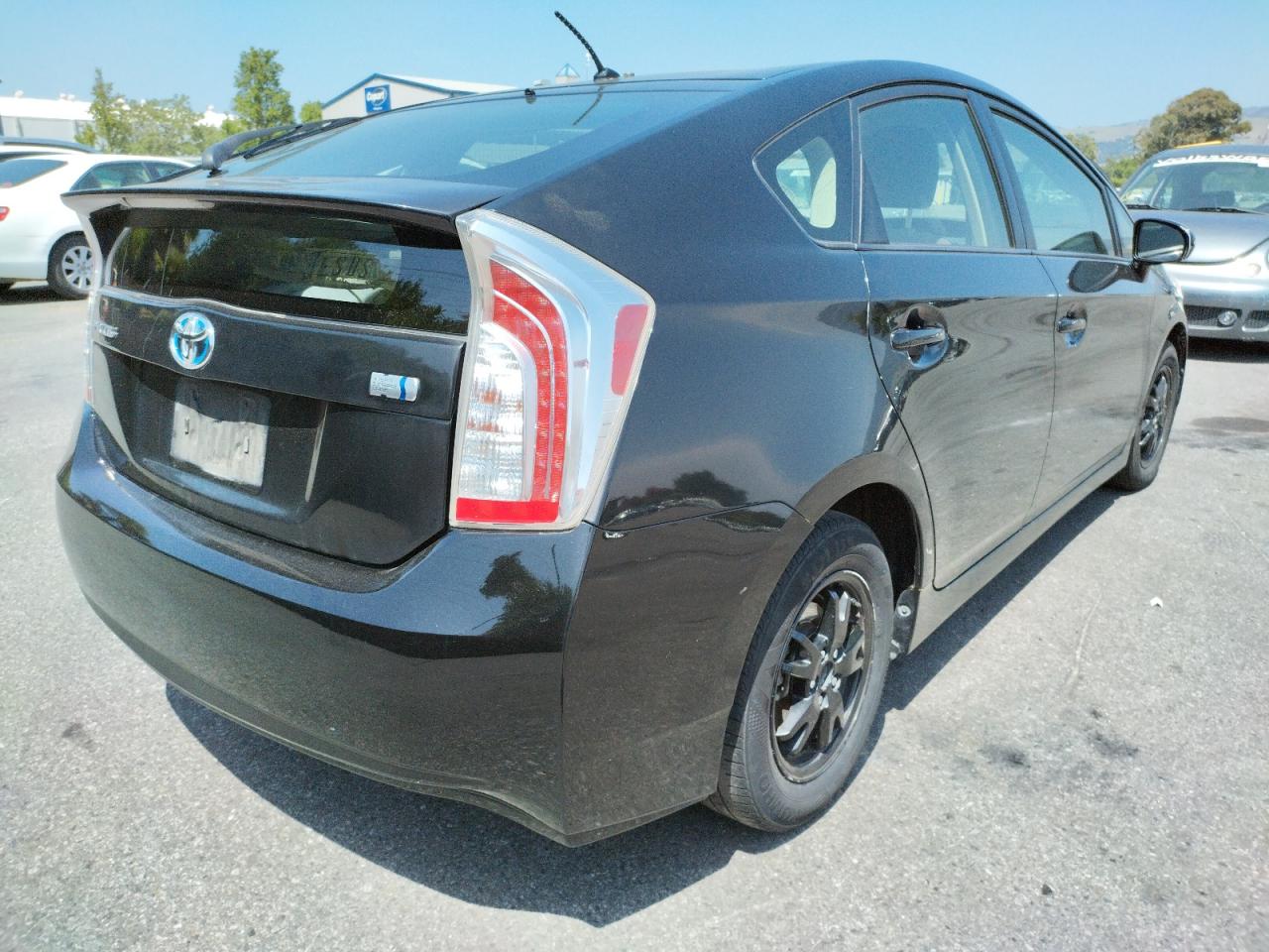 Photo 4 from auction – 2013 TOYOTA PRIUS with VIN JTDKN3DUXD0354431