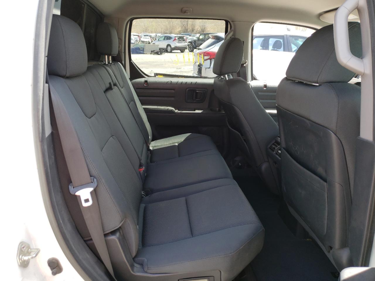Photo 6 from auction – 2013 HONDA RIDGELINE with VIN 5FPYK1F78DB016775