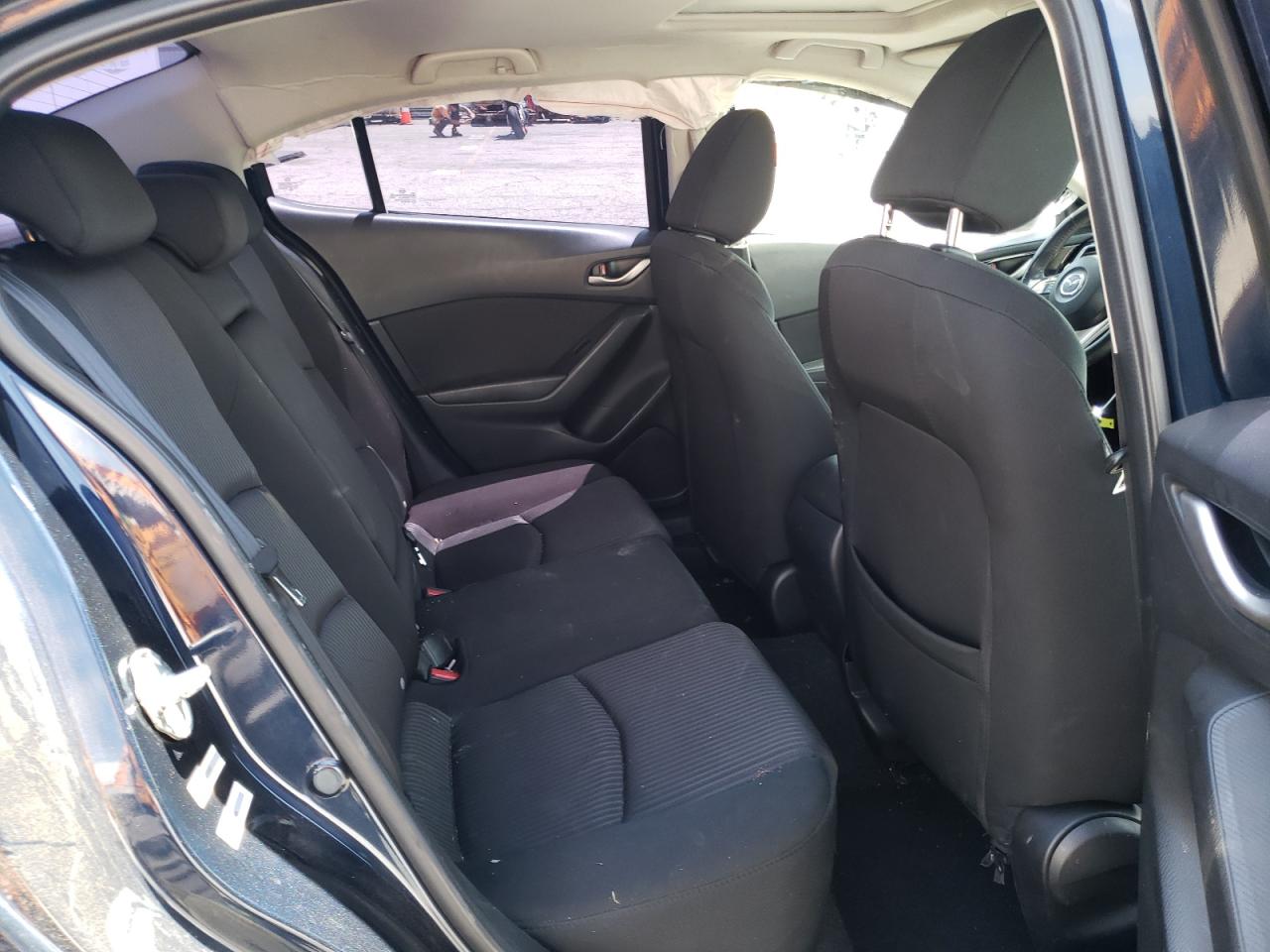 Photo 6 from auction – 2016 MAZDA 3 TOURING with VIN JM1BM1W70G1301038