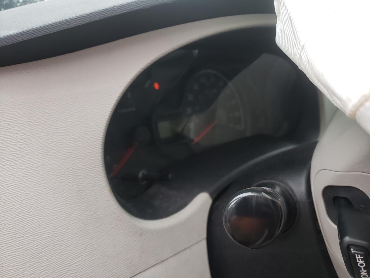 Photo 8 from auction – 2014 TOYOTA SIENNA LE with VIN 5TDKK3DCXES423326
