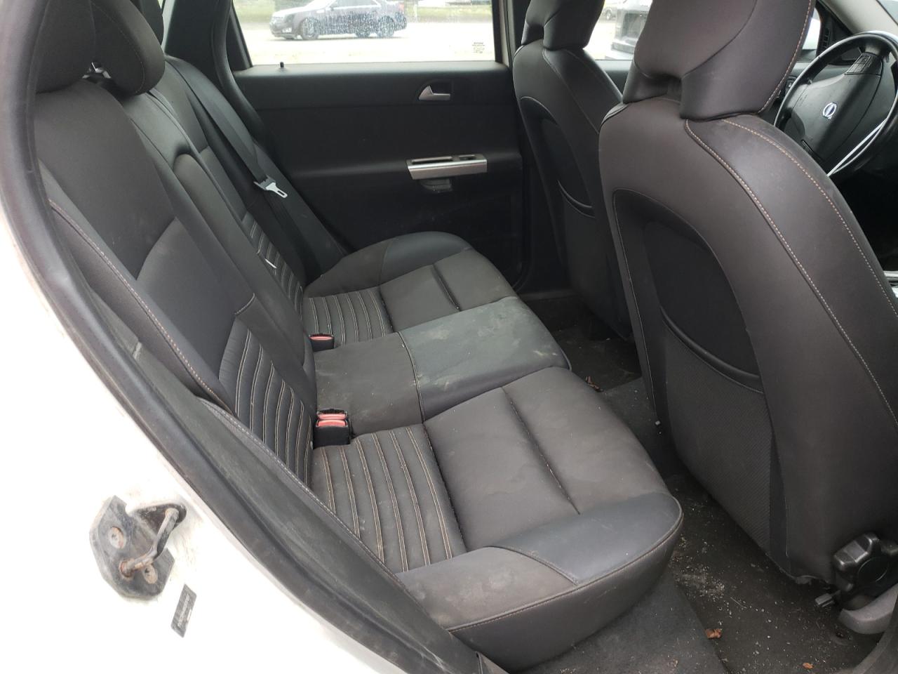 Photo 6 from auction – 2011 VOLVO V50 T5 with VIN YV1672MW8B2617857