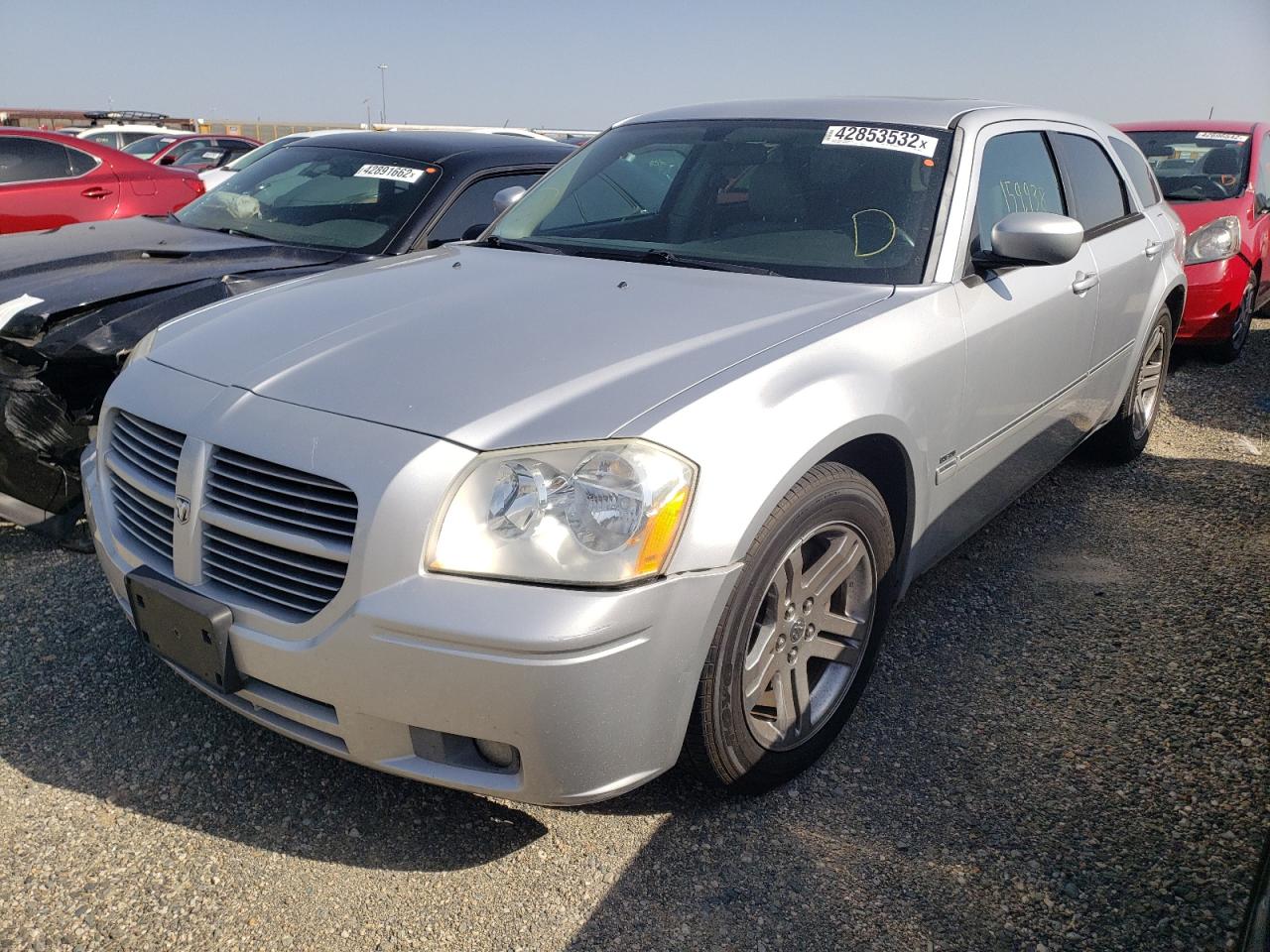 Photo 2 from auction – 2005 DODGE MAGNUM R/T with VIN 2D4GV58255H669969