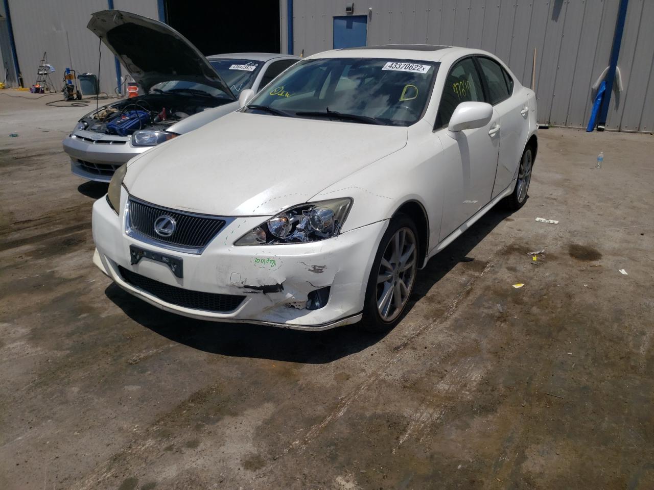 Photo 2 from auction – 2006 LEXUS IS 250 with VIN JTHCK262362000937