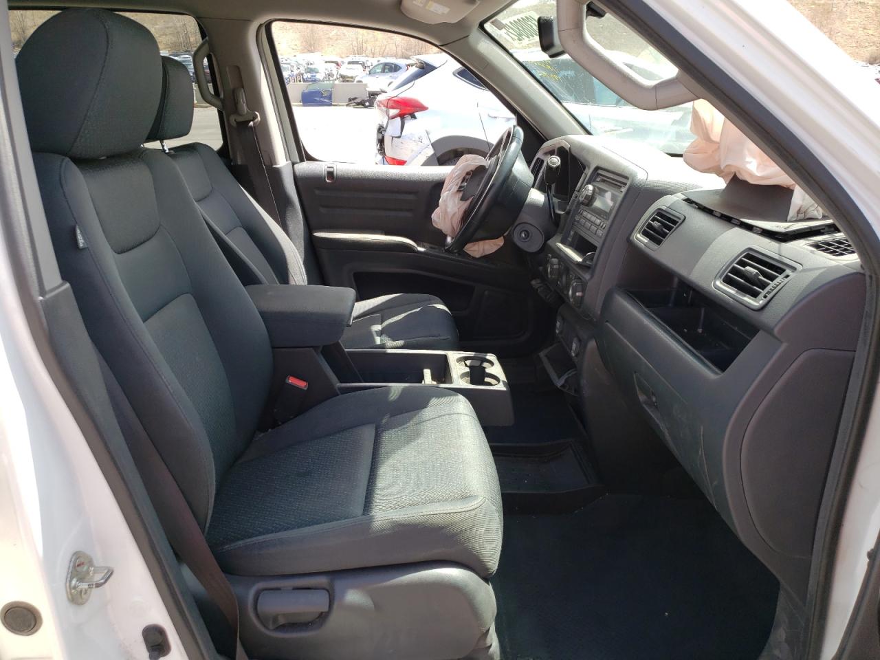 Photo 5 from auction – 2013 HONDA RIDGELINE with VIN 5FPYK1F78DB016775