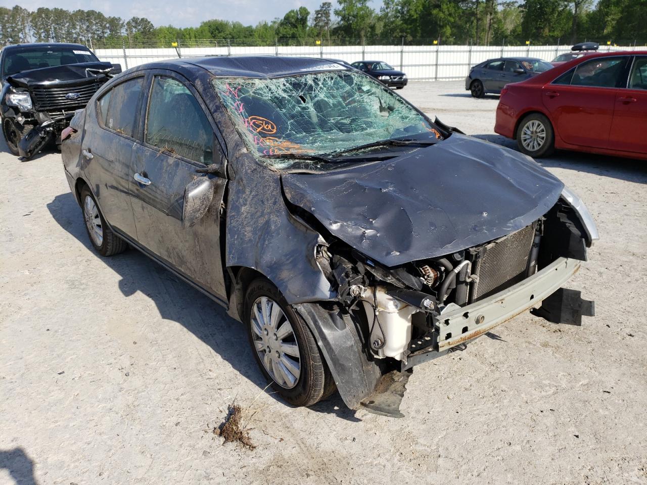NISSAN VERSA S 2016 with VIN 3N1CN7AP0GL823627 - Photo from auction