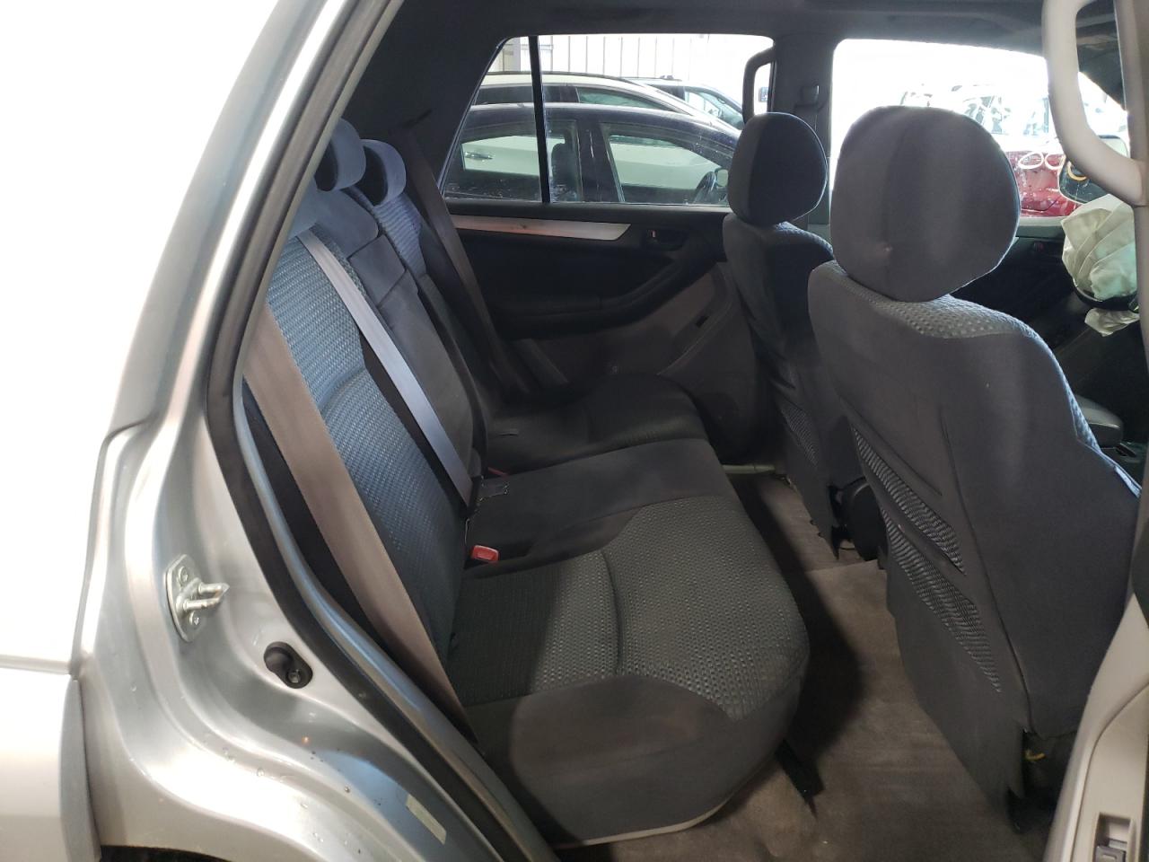Photo 6 from auction – 2005 TOYOTA 4RUNNER SR with VIN JTEBT14R358020469