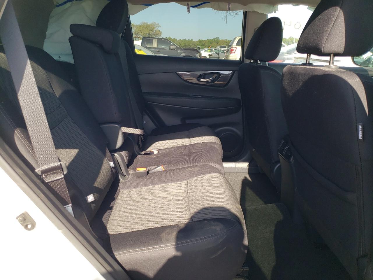 Photo 6 from auction – 2020 NISSAN ROGUE S with VIN 5N1AT2MT6LC793380
