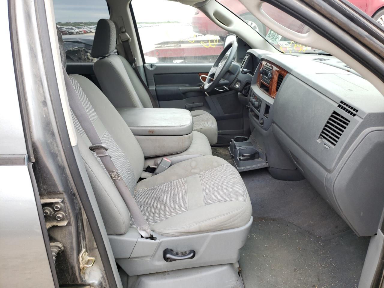 Photo 5 from auction – 2006 DODGE RAM 1500 S with VIN 1D7HA18N66J163931
