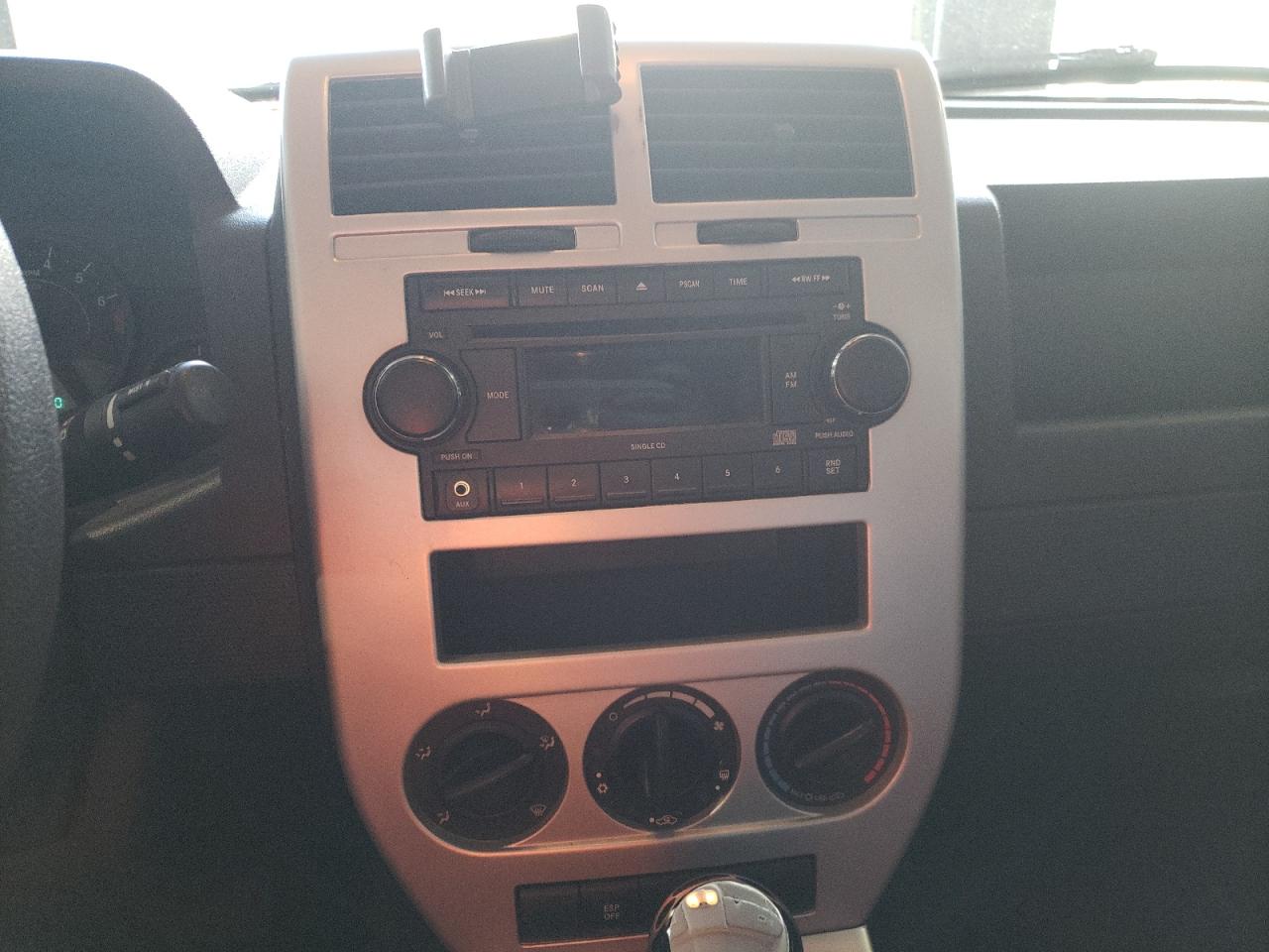 Photo 9 from auction – 2008 JEEP PATRIOT SP with VIN 1J8FF28W68D644306