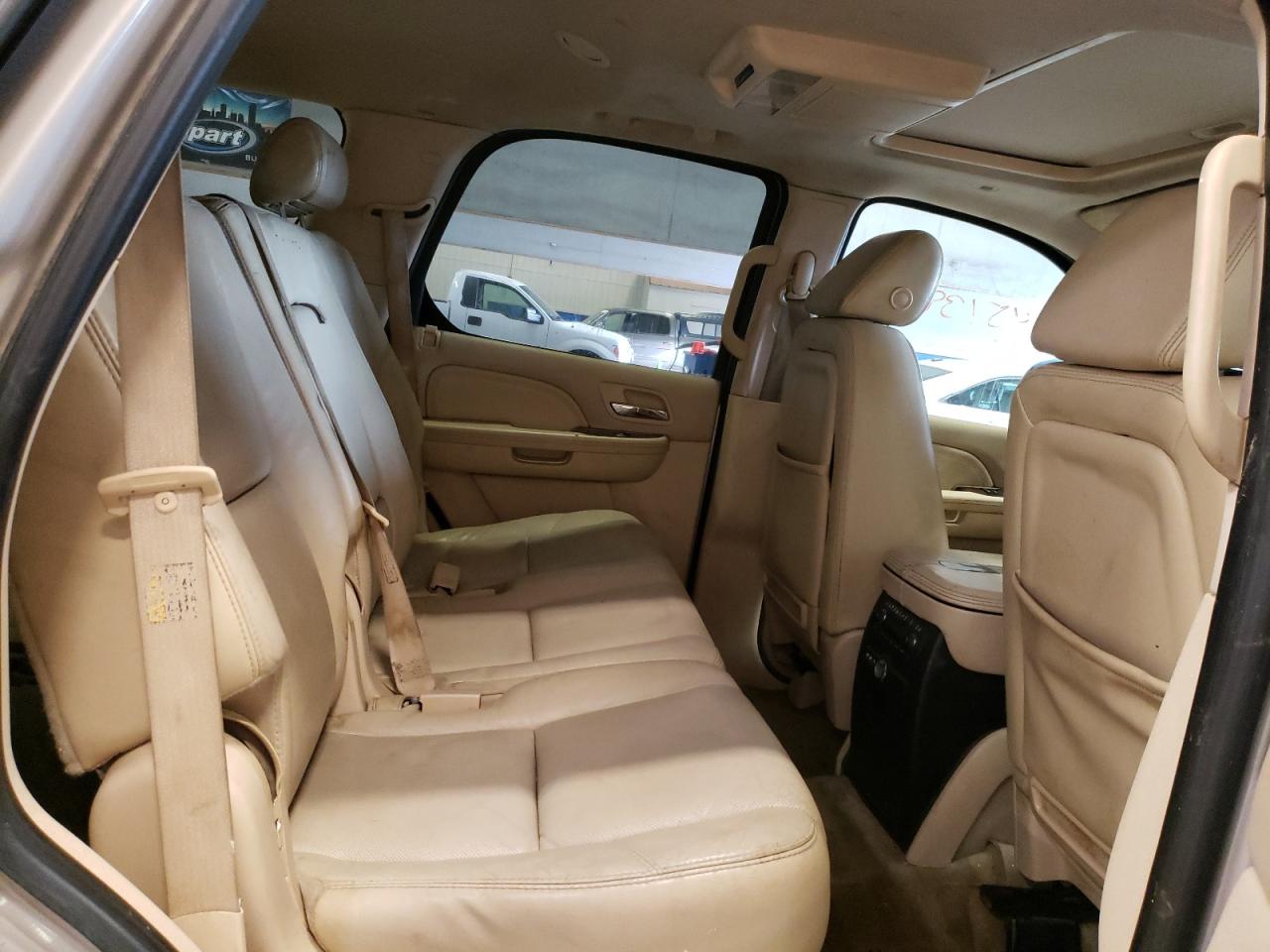 Photo 6 from auction – 2007 CADILLAC ESCALADE L with VIN 1GYFK63887R183799