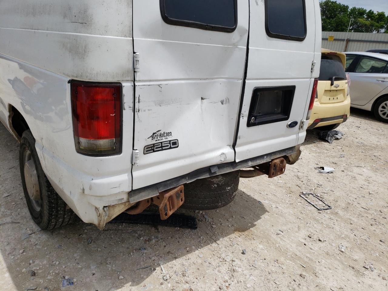 Photo 9 from auction – 1999 FORD ECONOLINE with VIN 1FTPE24L3XHC12015