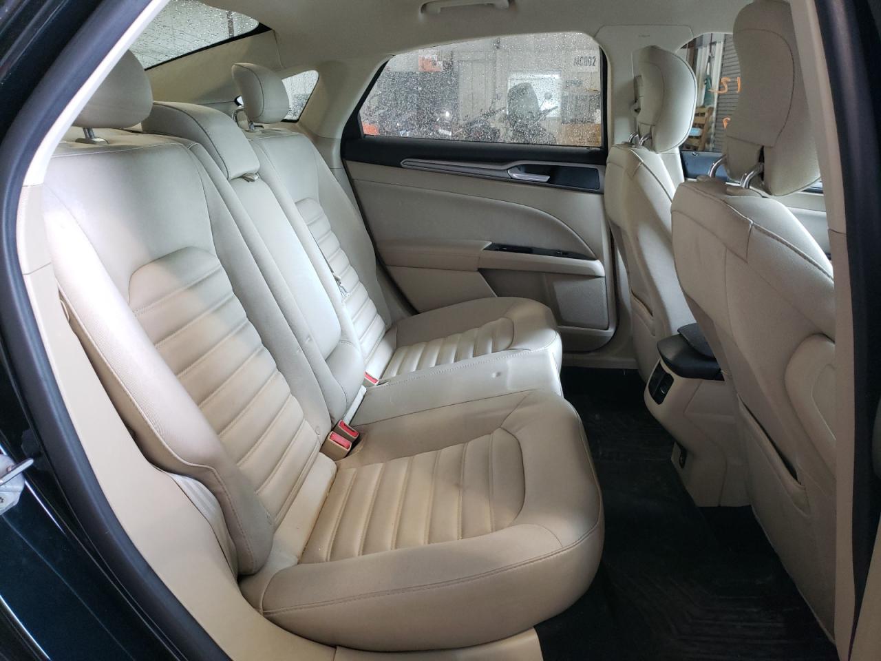Photo 6 from auction – 2014 FORD FUSION SE with VIN 3FA6P0LU4ER206391