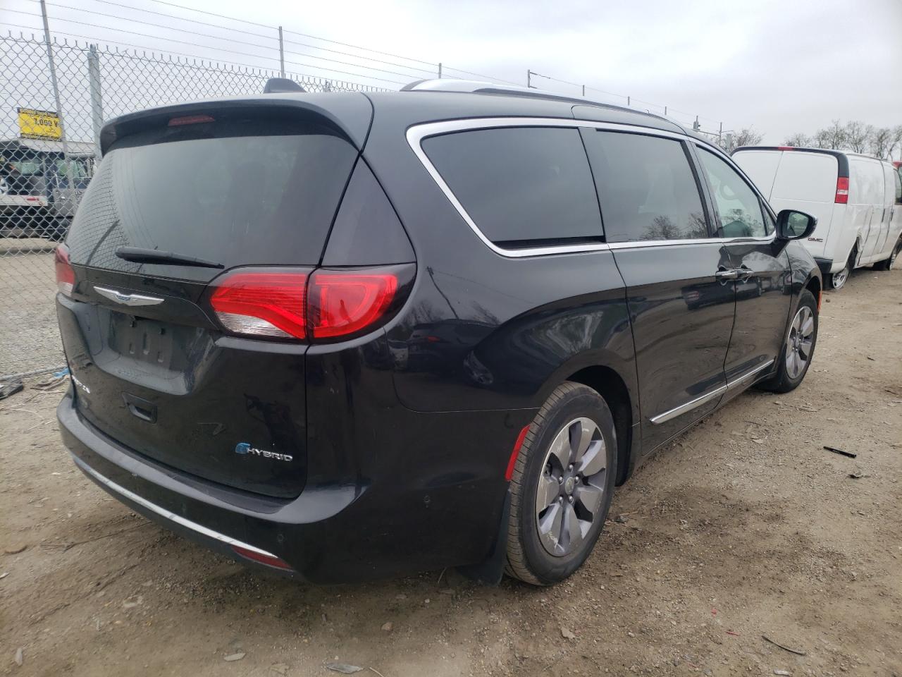 Photo 4 from auction – 2019 CHRYSLER PACIFICA H with VIN 2C4RC1N77KR500238