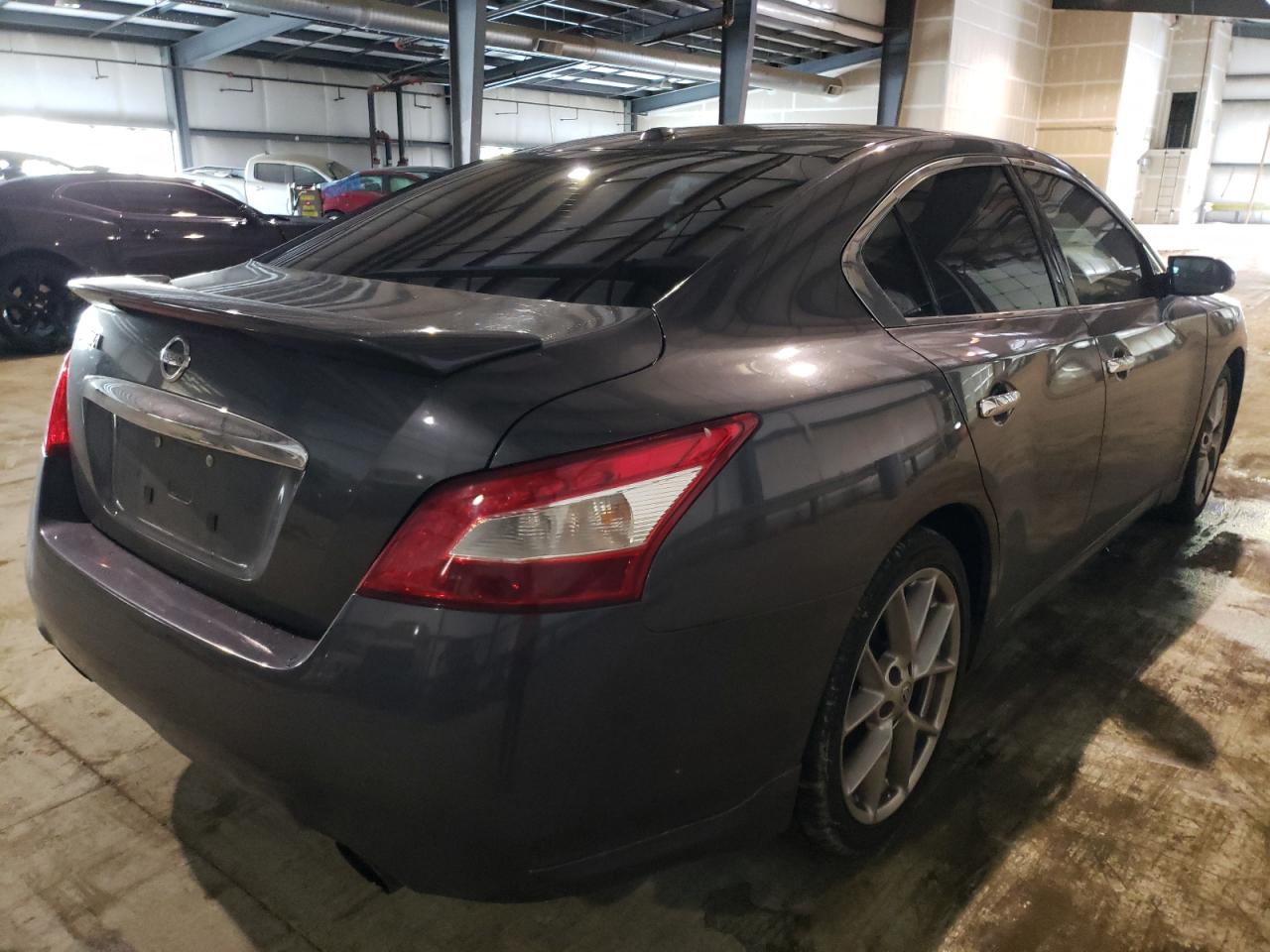 Photo 4 from auction – 2010 NISSAN MAXIMA S with VIN 1N4AA5AP5AC804682