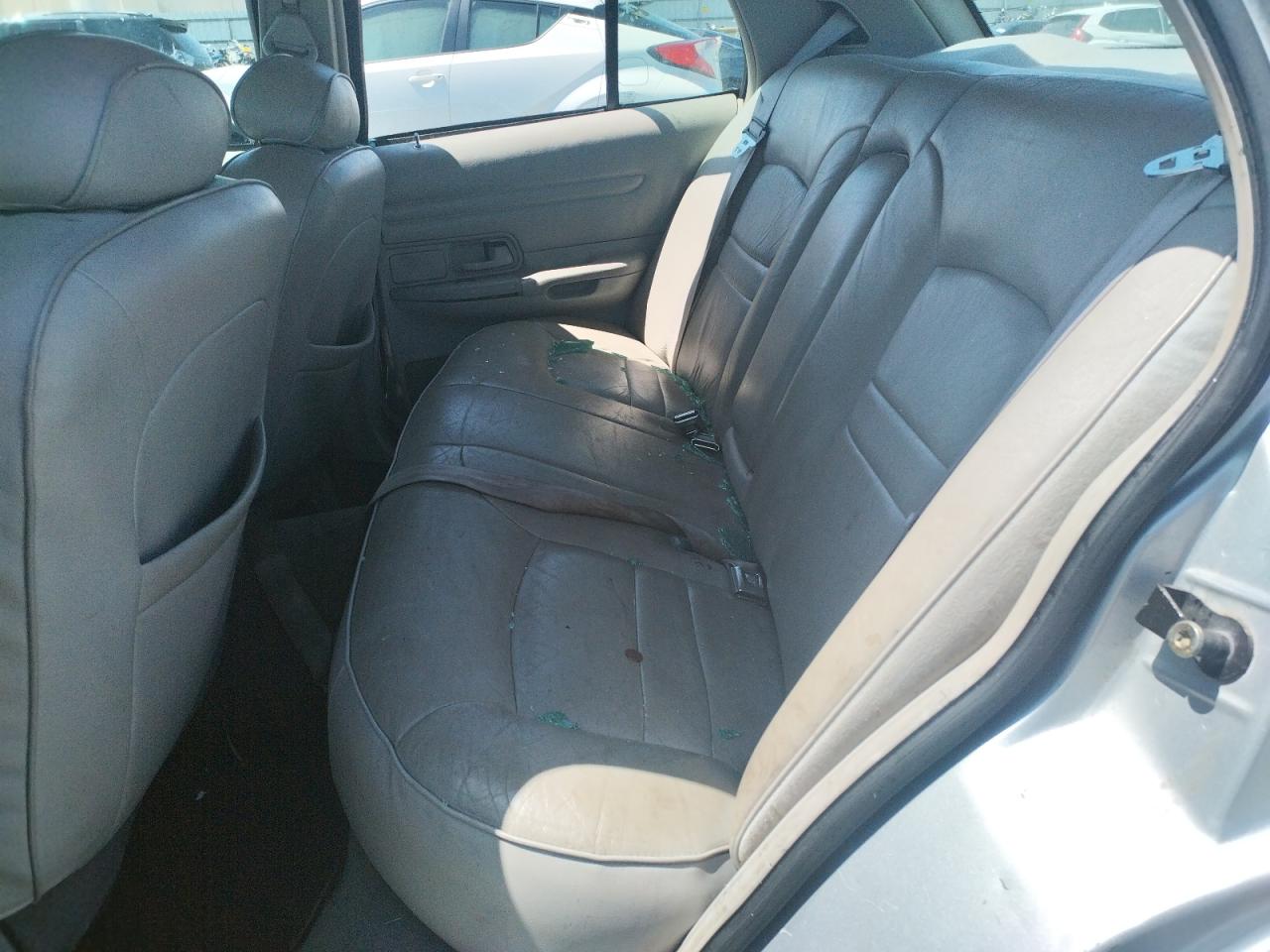 Photo 6 from auction – 1999 FORD CROWN VICT with VIN 2FAFP74W8XX158374