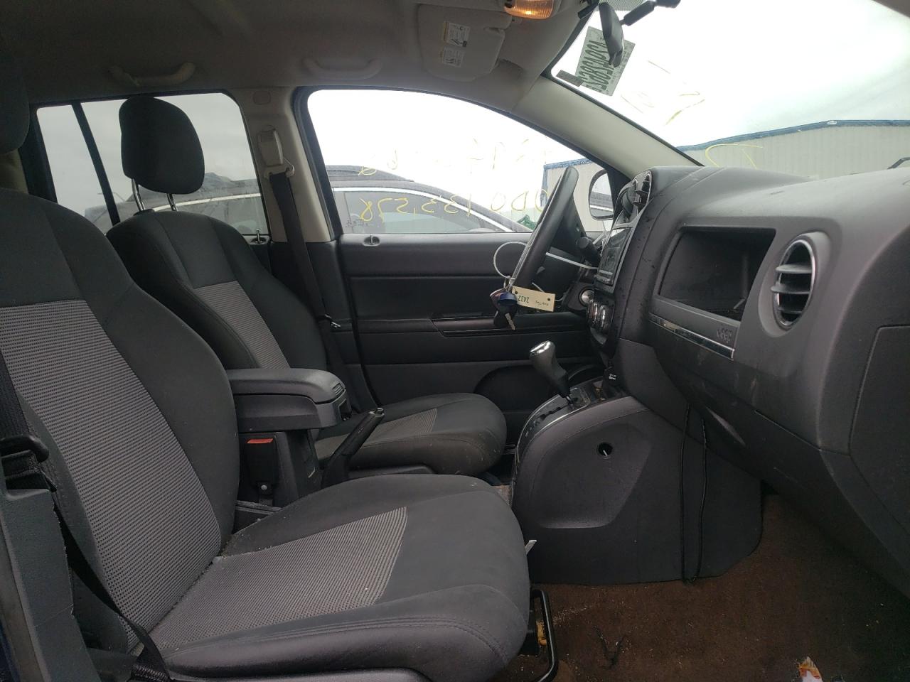 Photo 5 from auction – 2013 JEEP COMPASS SP with VIN 1C4NJDBB1DD275058