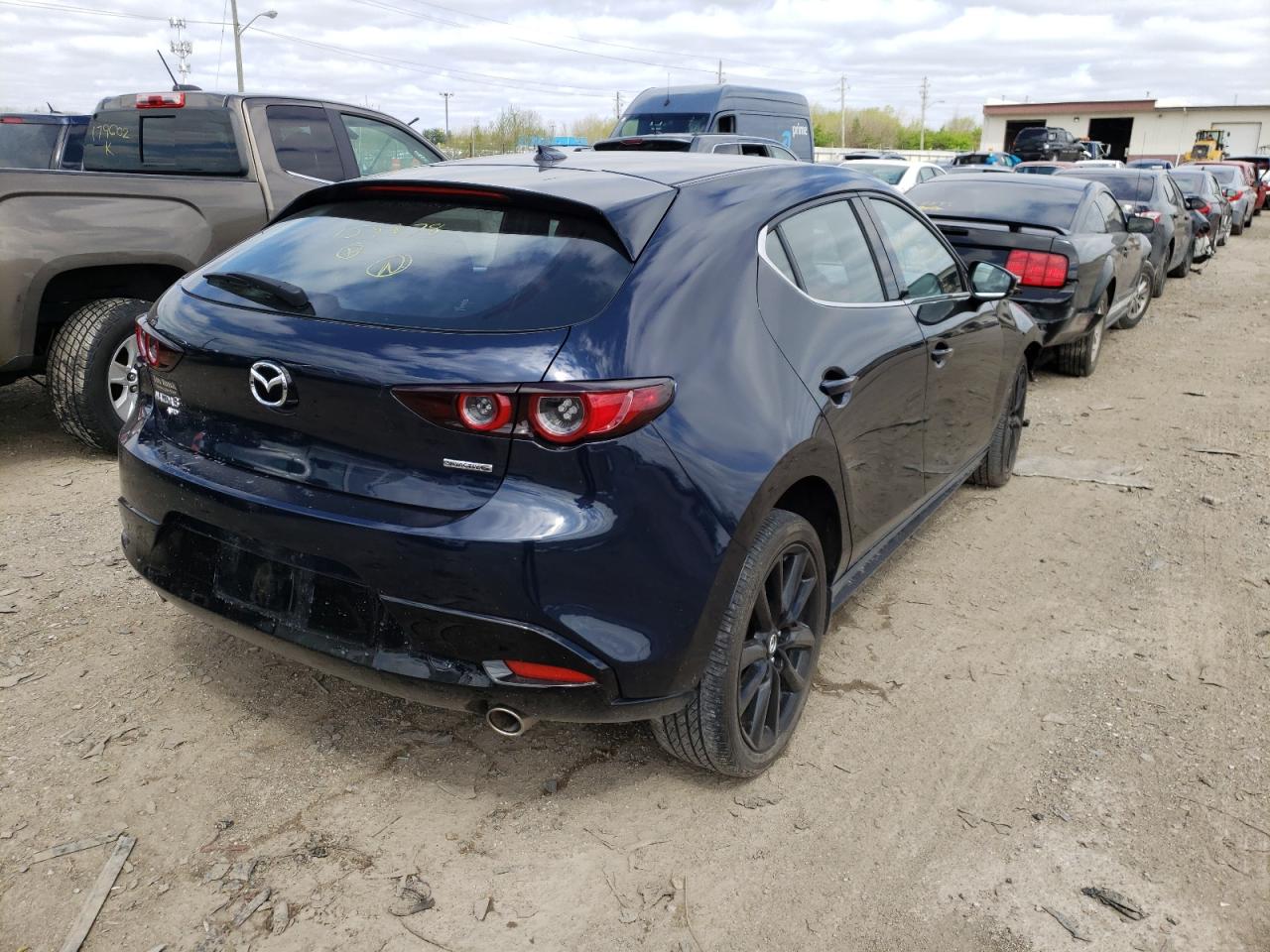 Photo 4 from auction – 2020 MAZDA 3 PREMIUM with VIN JM1BPBNM3L1159878