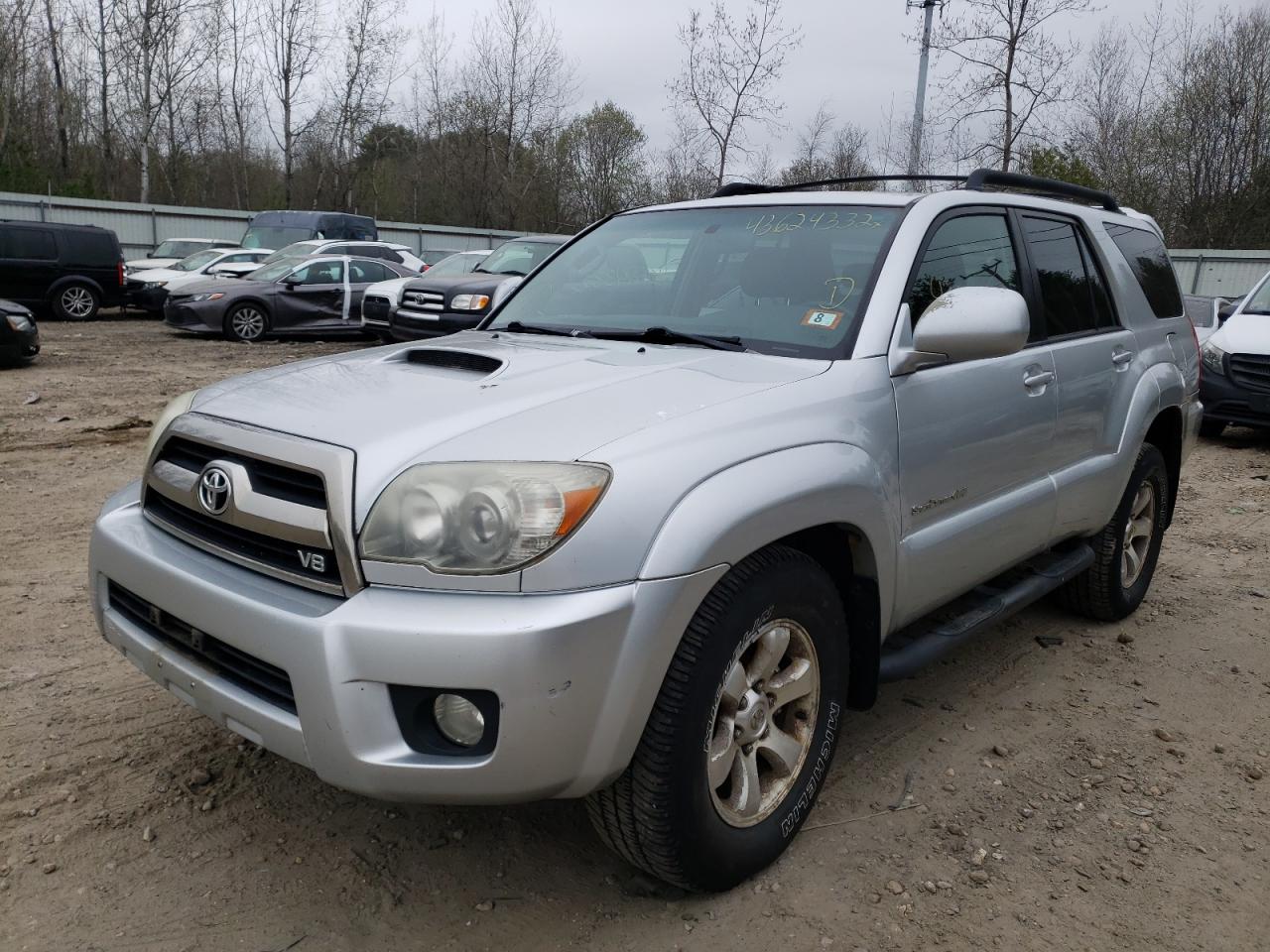Photo 2 from auction – 2006 TOYOTA 4RUNNER SR with VIN JTEBT14R968034586