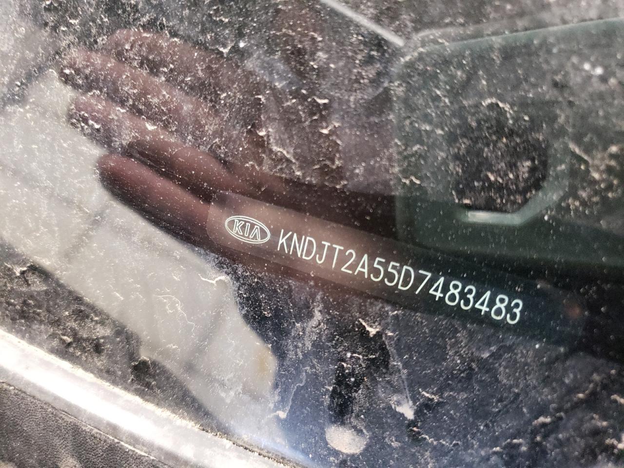 Photo 10 from auction – 2013 KIA SOUL with VIN KNDJT2A55D7483483