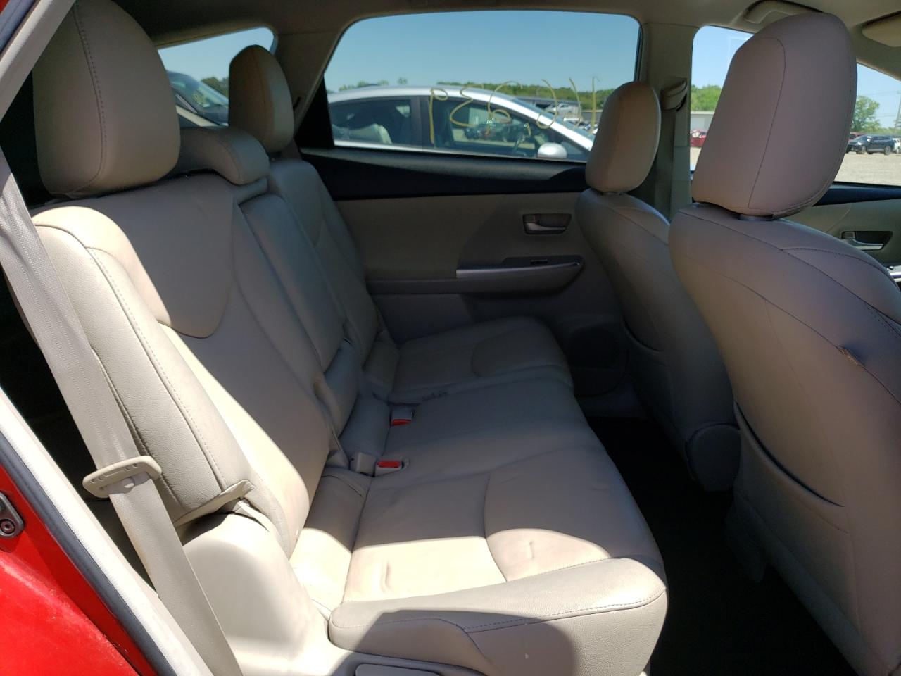 Photo 6 from auction – 2012 TOYOTA PRIUS V with VIN JTDZN3EU1C3152779