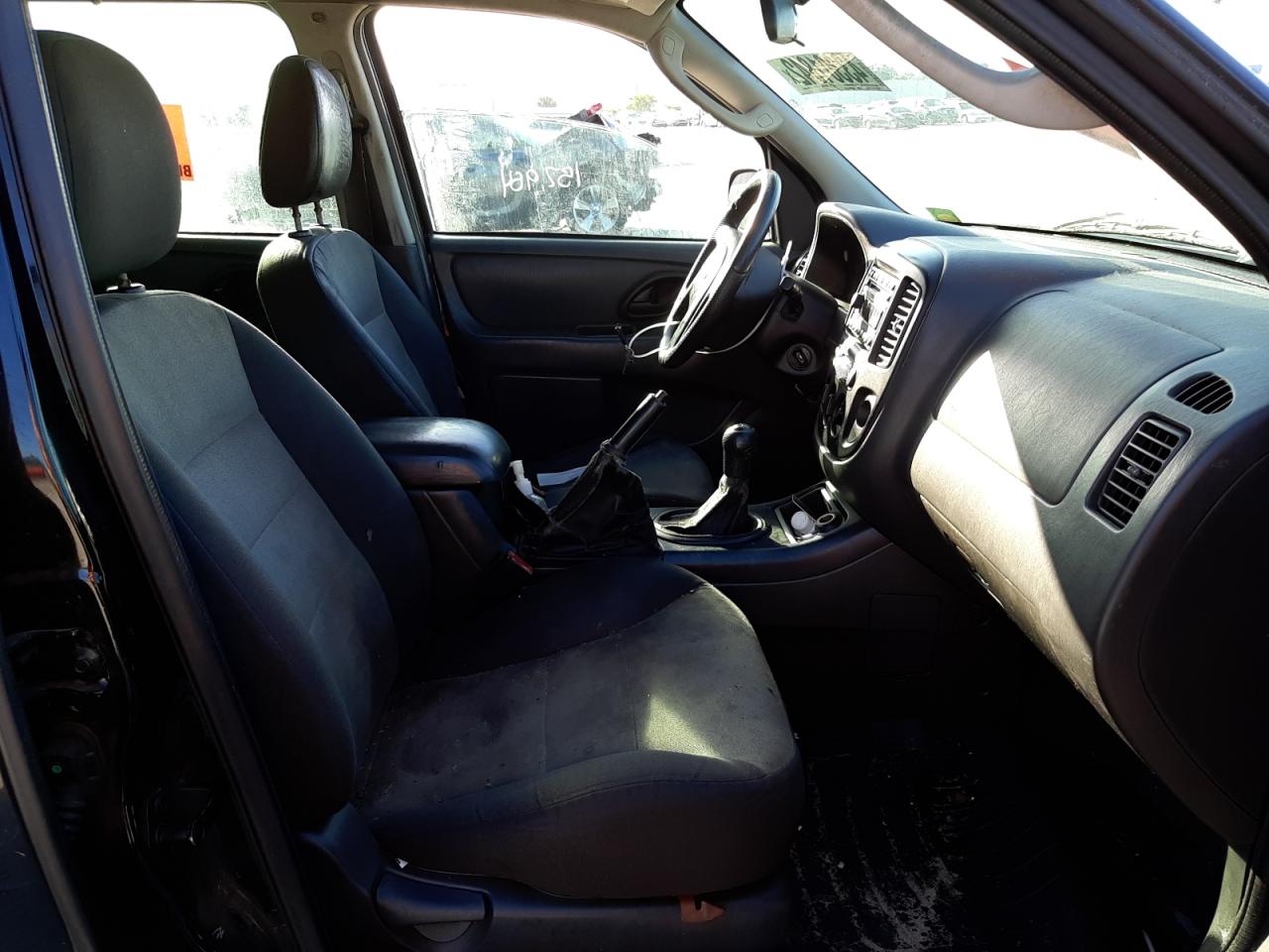 Photo 5 from auction – 2007 FORD ESCAPE XLS with VIN 1FMYU02Z87KA52683