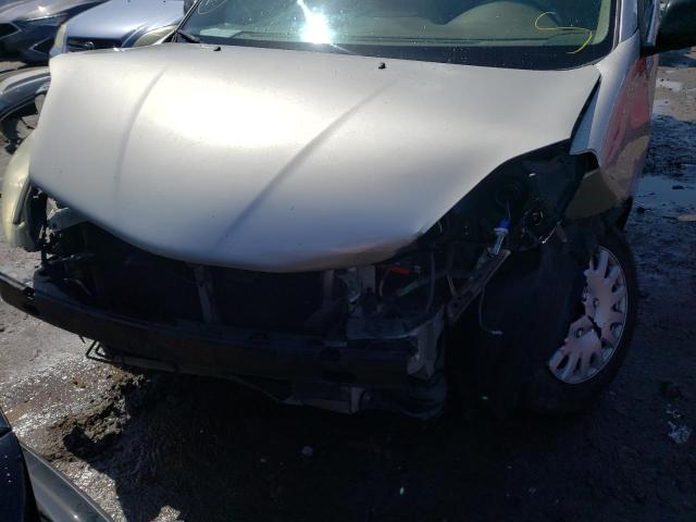 Photo 9 from auction – 2004 TOYOTA SIENNA CE with VIN 5TDZA23C84S015709