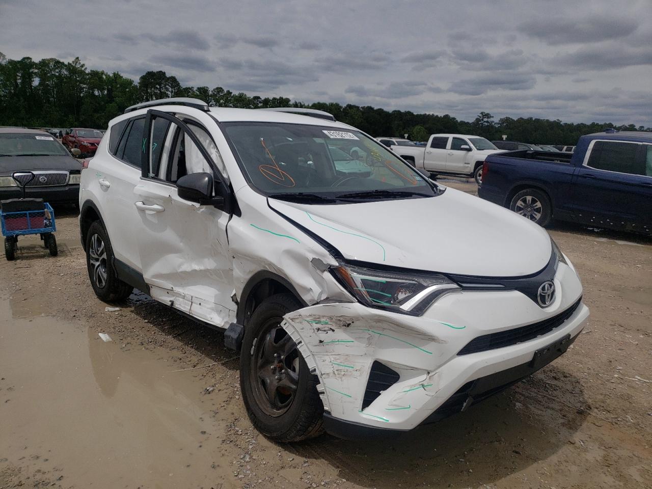 TOYOTA RAV4 LE 2016 with VIN 2T3ZFREV4GW310852 - Photo from auction