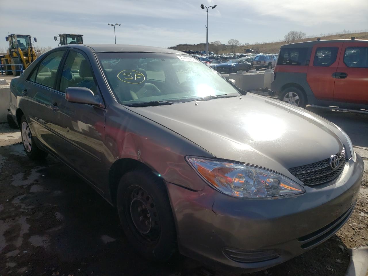 TOYOTA CAMRY LE 2002 with VIN 4T1BE32K32U617331 - Photo from auction