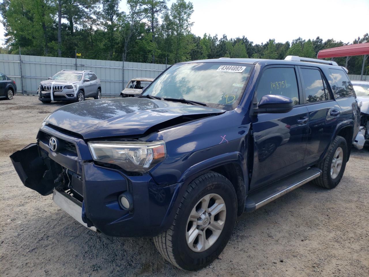Photo 2 from auction – 2014 TOYOTA 4RUNNER SR with VIN JTEZU5JR1E5065001