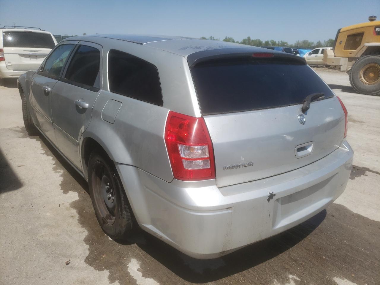 Photo 3 from auction – 2005 DODGE MAGNUM SE with VIN 2D4FV48T05H679579